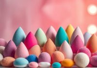 Rodzaje gąbek do makijażu – jak wybrać idealną gąbkę?